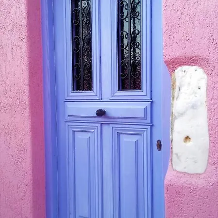 Georgilas Cave House *
