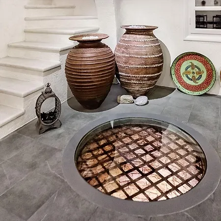 Georgilas Cave House *