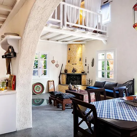 Georgilas Cave House Naxos City